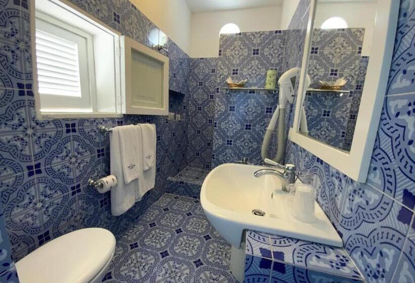 اتاق سوپریور, Resort Villa Lydia