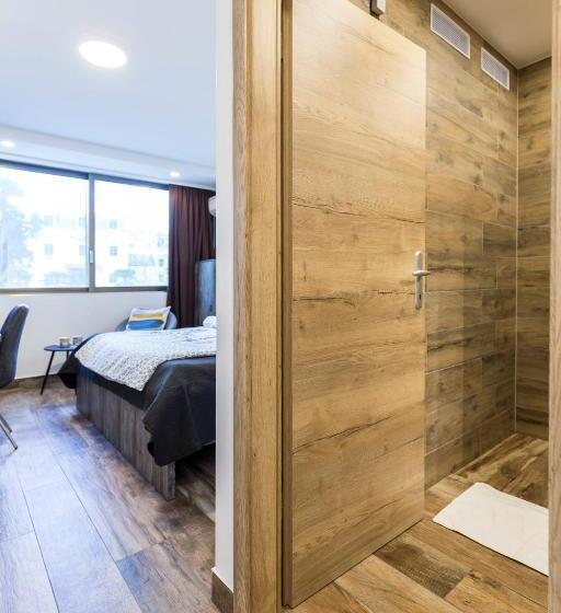 Номер Deluxe Вид на Город, Apinelo Tower Rooms