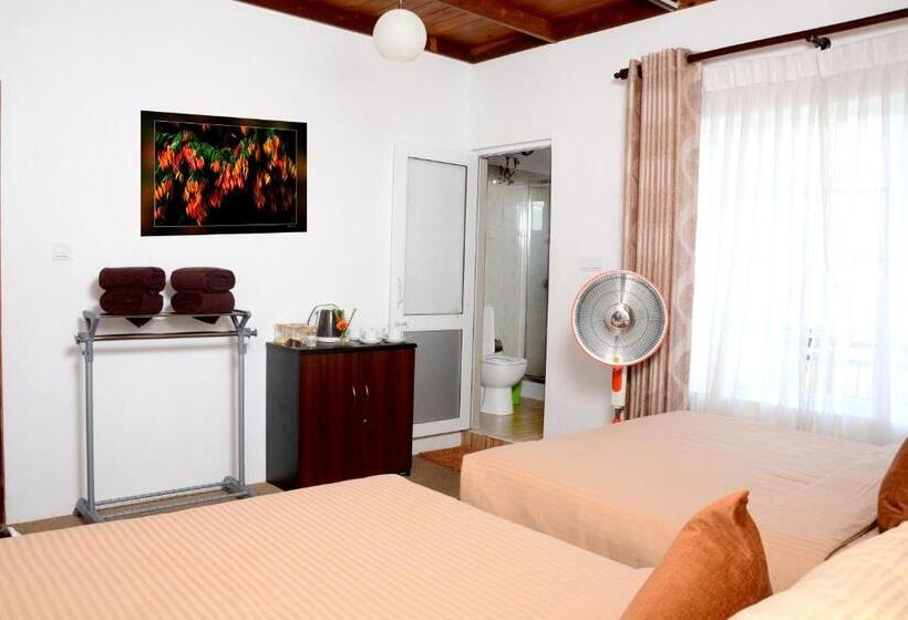 Quarto Familiar, The Fern Inn
