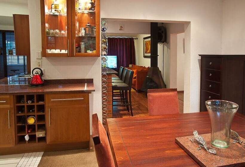 Дом 3 Спальни, Paulshof Guesthouse