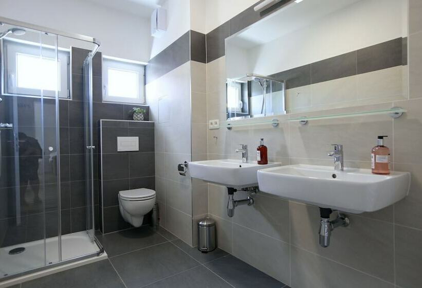 آپارتمان 2 خوابه, City Center Best Place Apartments