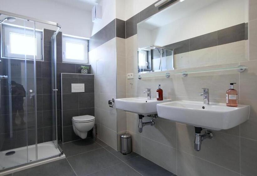 آپارتمان 2 خوابه, City Center Best Place Apartments