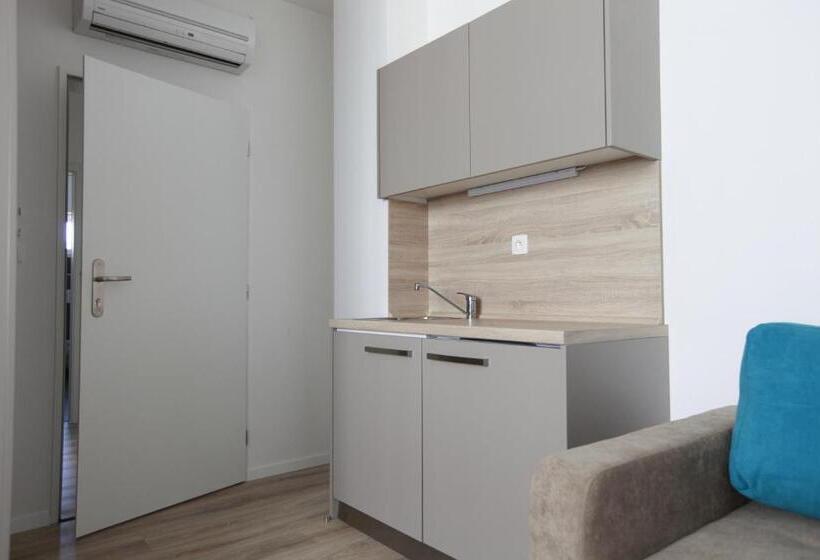 آپارتمان 2 خوابه, City Center Best Place Apartments