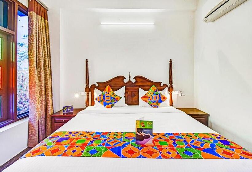 חדר דלוקס, Shree Villas