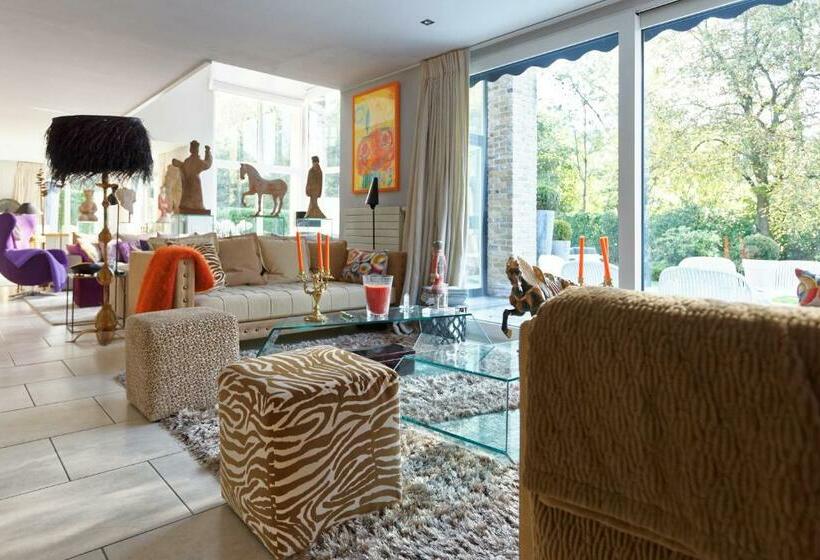اتاق استاندارد با چشم‌انداز باغ, Villa Tiffany