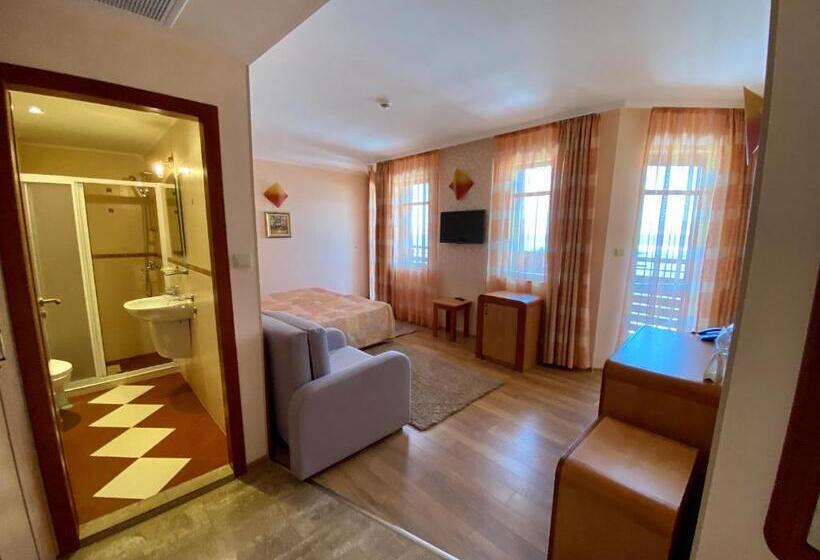 Номер Стандарт Вид на Море, Family Hotel Saint Nikola