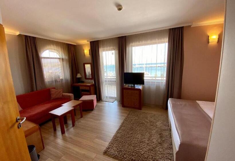 Номер Стандарт Вид на Море, Family Hotel Saint Nikola