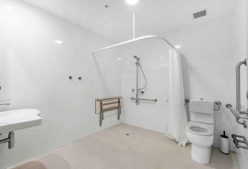 장애인을 위한 스위트, Essence Suites Taringa