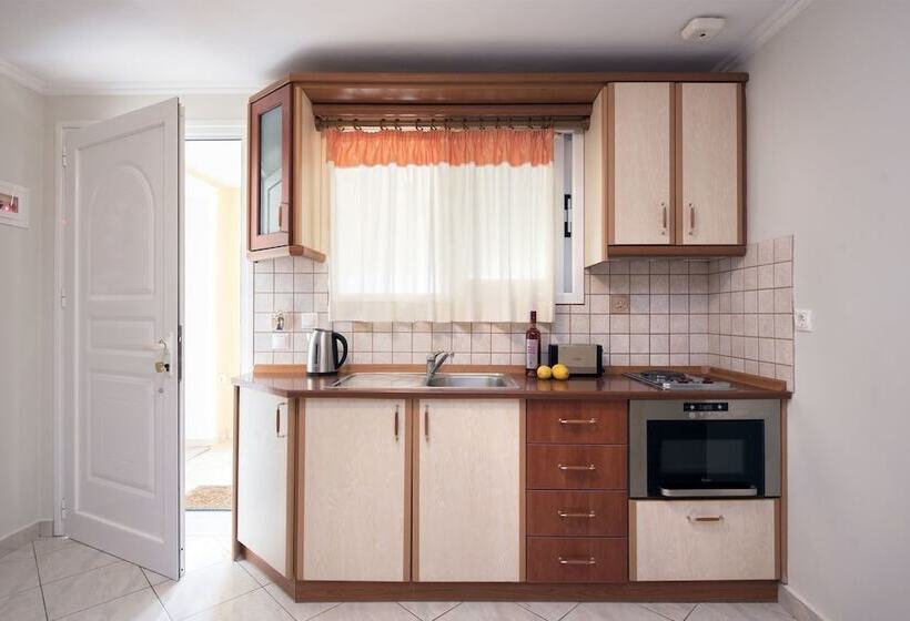 استودیوی استاندارد, Sea Breeze