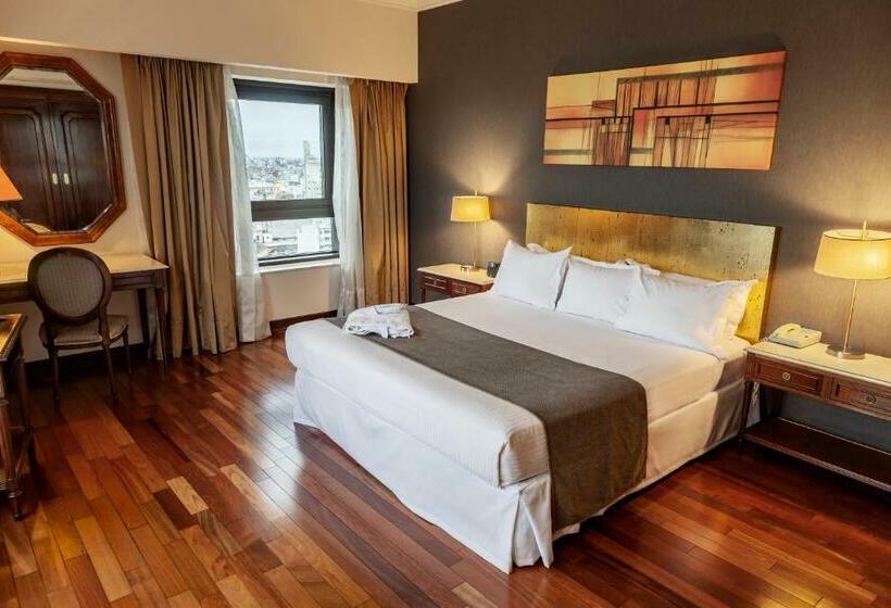 프리미엄 스위트, Radisson Montevideo Victoria Plaza