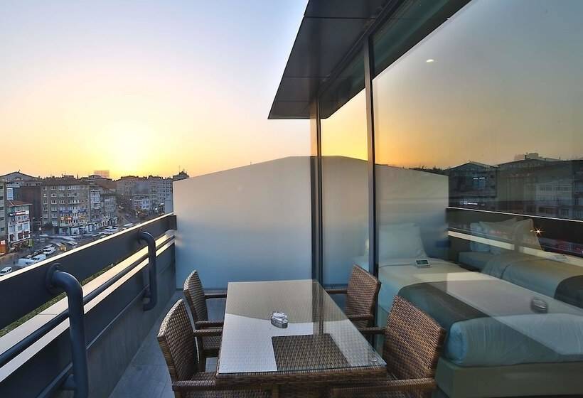 Suite with Terrace, Ramada By Wyndham Istanbul Old City
