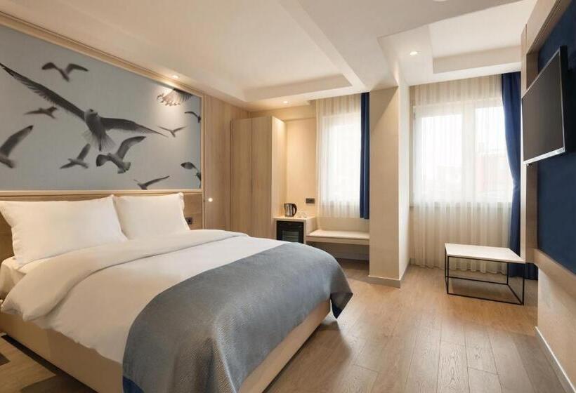 اتاق استاندارد با تخت بزرگ, Ramada By Wyndham Istanbul Old City