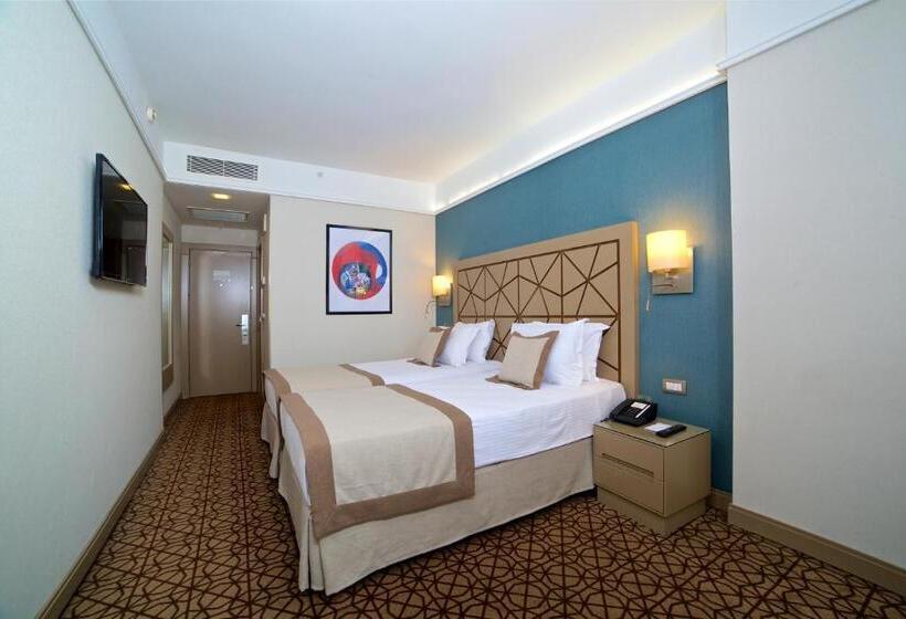 Номер Стандарт, Ramada By Wyndham İstanbul Taksim
