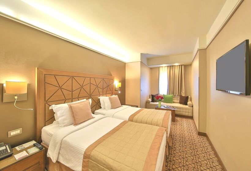 Номер Superior, Ramada By Wyndham İstanbul Taksim