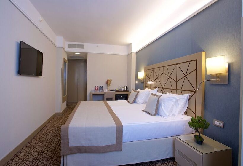 Номер Superior, Ramada By Wyndham İstanbul Taksim