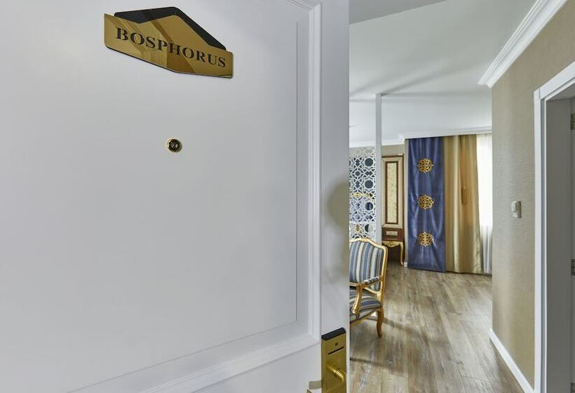 سوییت لوکس, Seres Hotel Old City