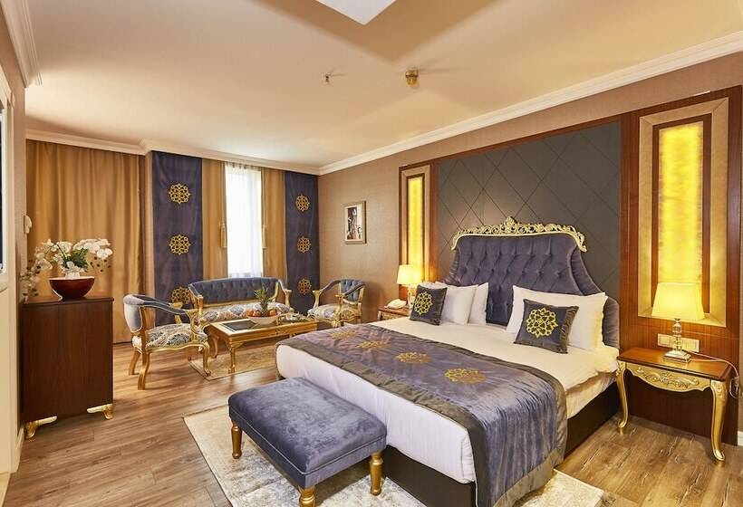 سوییت لوکس, Seres Hotel Old City
