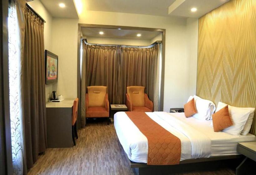 غرفة سوبيريور سرير كينج, Comfort Inn Silver Arch Hotel, Mussoorie
