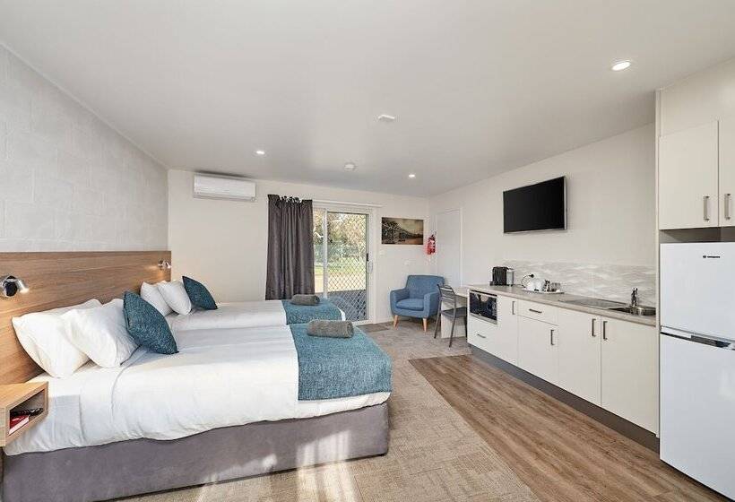 Трехместный Президентский, Gundagai Tourist Suites