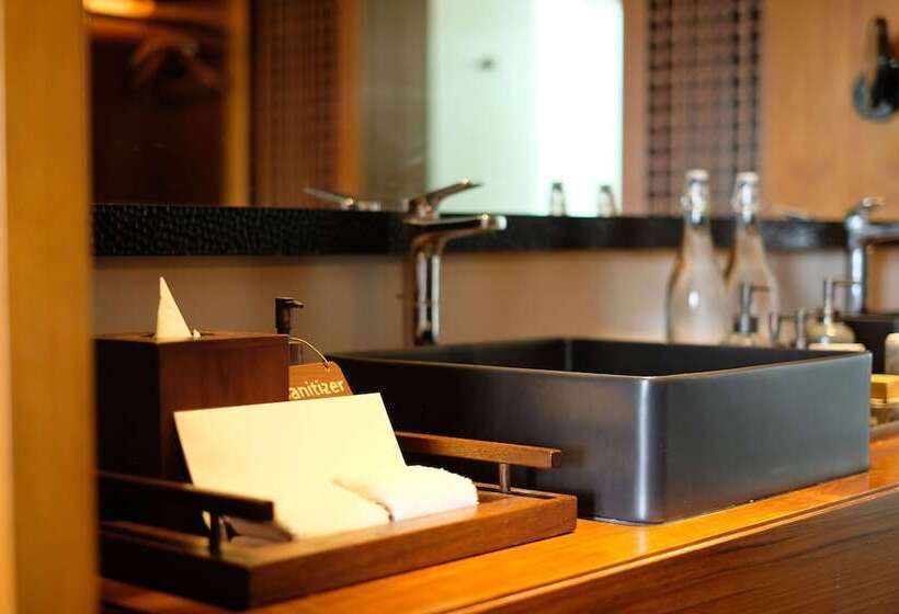 سوییت با چشم‌انداز دریا, Six Senses Uluwatu
