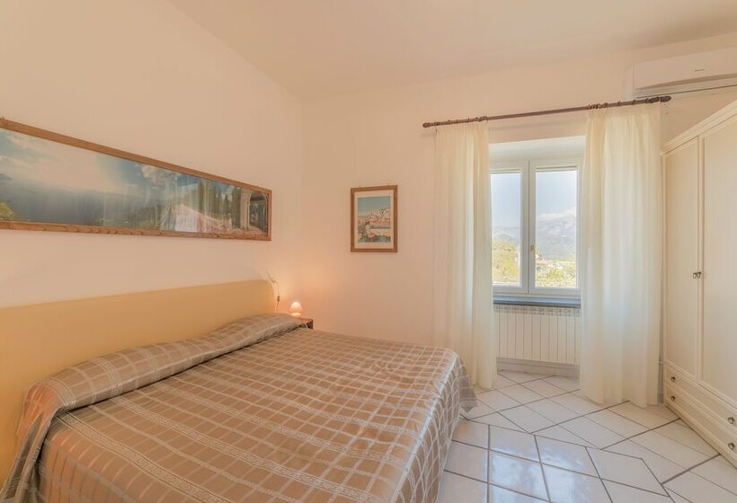 اتاق لوکس, Mimi B&b