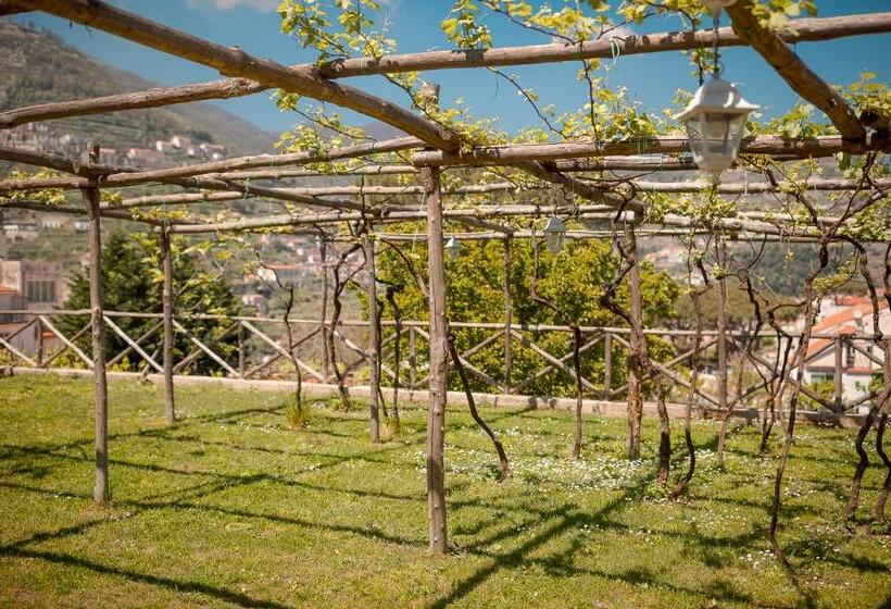 اتاق استاندارد با بالکن, Mimi B&b