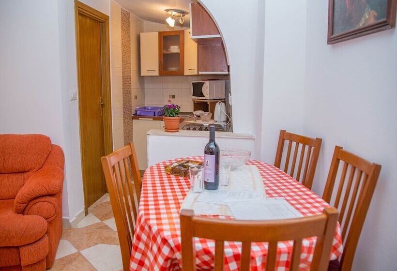شقة غرفة واحدة, Guest House Jeljenic