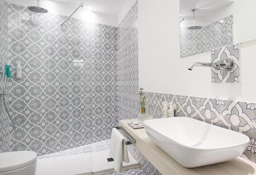 اتاق لوکس, Domo 20 Hotel & Rooftop