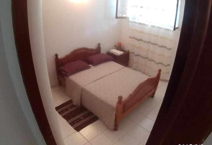 اتاق استاندارد با سرویس بهداشتی مشترک, Arla Residential