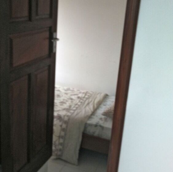 اتاق لوکس, Arla Residential