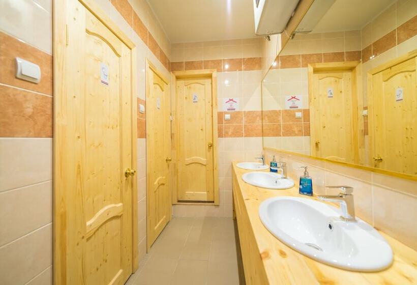 공동 객실, Hostel Izba