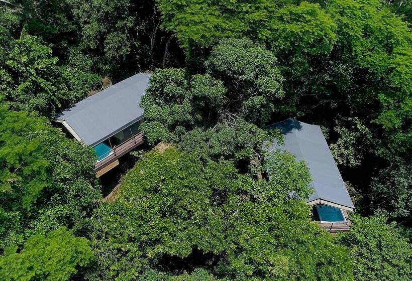 چادر با خدمات رفاهی ممتاز, Isla Chiquita Glamping