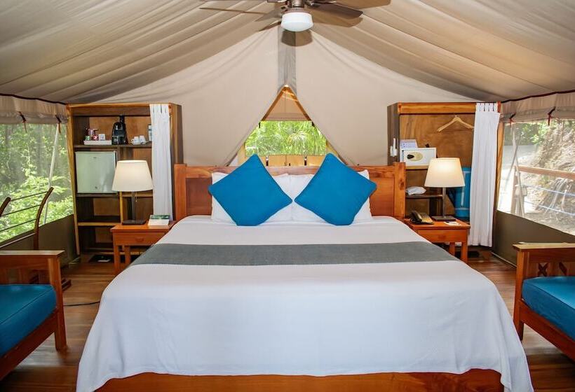 چادر با خدمات رفاهی ممتاز, Isla Chiquita Glamping