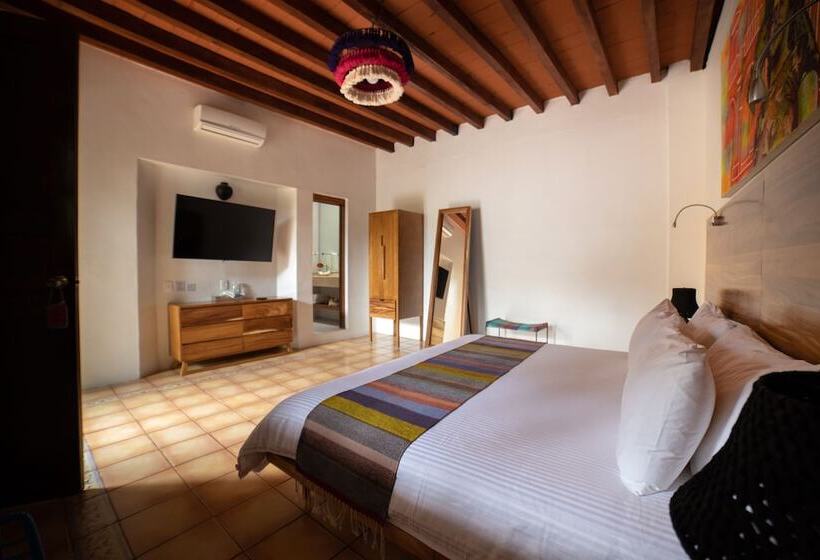 اتاق لوکس با تخت بزرگ, Nana Vida Hotel Oaxaca