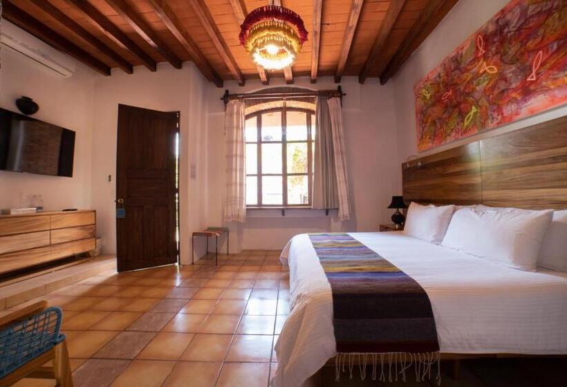 اتاق لوکس با تخت بزرگ, Nana Vida Hotel Oaxaca