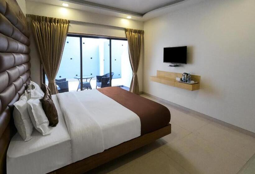 Номер Superior, Sterling Panchgani