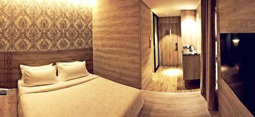 Quarto Estandar Cama King, Legend Boutique