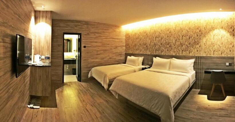 Quarto Familiar Deluxe, Legend Boutique