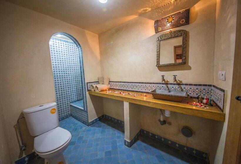 اتاق استاندارد چهار تخته, Riad Gzira Fez