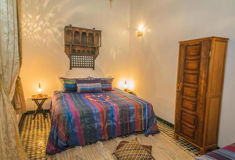 اتاق استاندارد سه نفره, Riad Gzira Fez