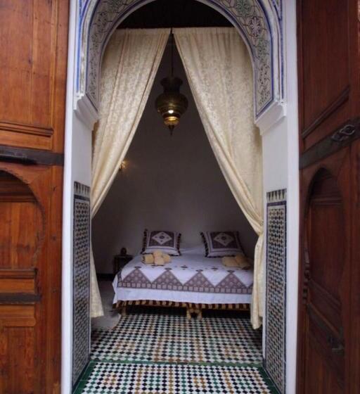 اتاق استاندارد سه نفره, Riad Gzira Fez