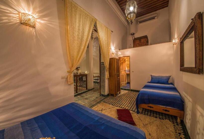 اتاق استاندارد سه نفره, Riad Gzira Fez