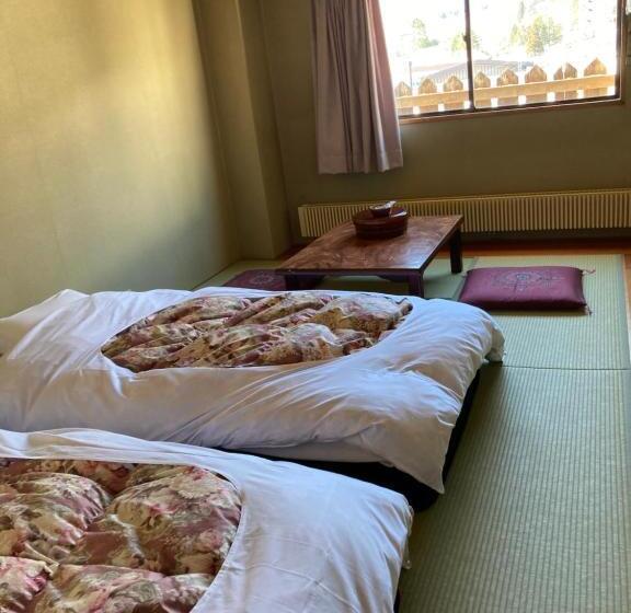 اتاق استاندارد با سرویس بهداشتی مشترک, Resort Inn Seikan
