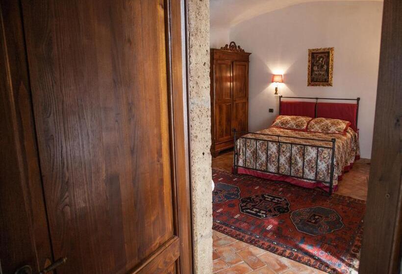 سوییت, La Casa Degli Archi