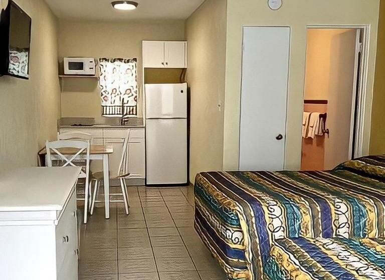 اتاق استاندارد, Beach Colony Motel