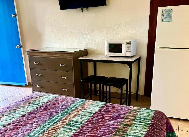 اتاق لوکس, Beach Colony Motel