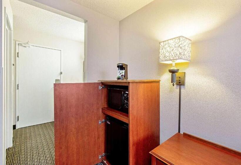 Номер Стандарт Адаптированный для Инвалидов, La Quinta By Wyndham Harrisburg Airport Hershey