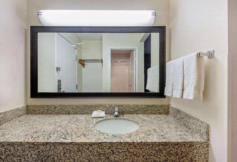 Номер Стандарт 2 Двуспальные Кровати, La Quinta By Wyndham Harrisburg Airport Hershey