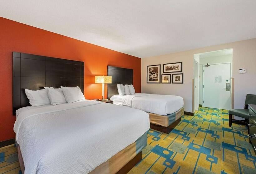 Номер Стандарт 2 Двуспальные Кровати, La Quinta By Wyndham Mansfield Oh