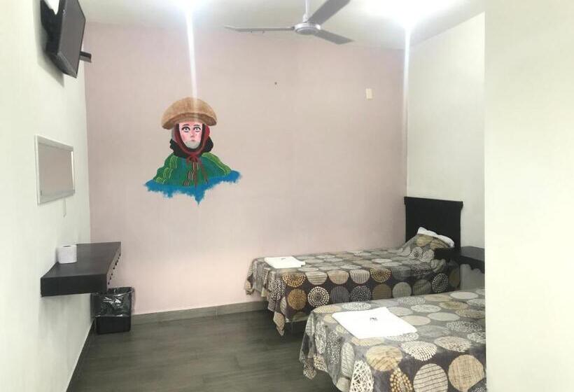 اتاق اکونومی, Los Pinos Centro